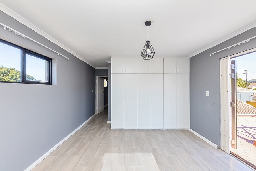 2 Bedroom Property for Sale in Claremont Western Cape